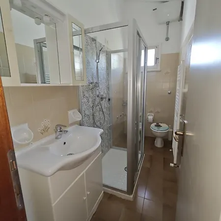 L03 - Grazioso Bilocale Con Giardino E Posto Auto