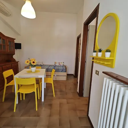 L03 - Grazioso Bilocale Con Giardino E Posto Auto Marcelli