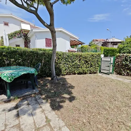 L03 - Grazioso Bilocale Con Giardino E Posto Auto