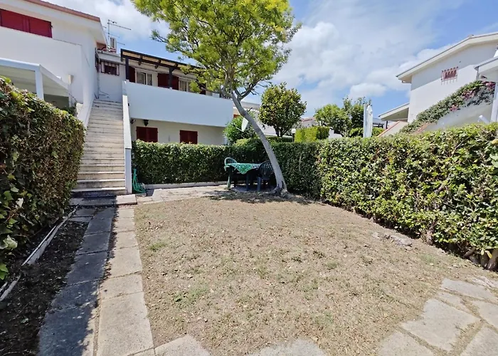 L03 - Grazioso Bilocale Con Giardino E Posto Auto Marcelli